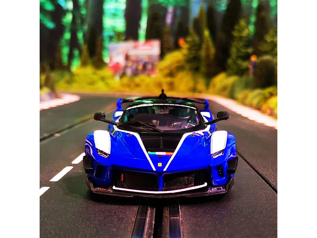 Ferrari FXX K Evoluzione N°27 Bleu - 30947 - Carrera Digital 132 – Image 6