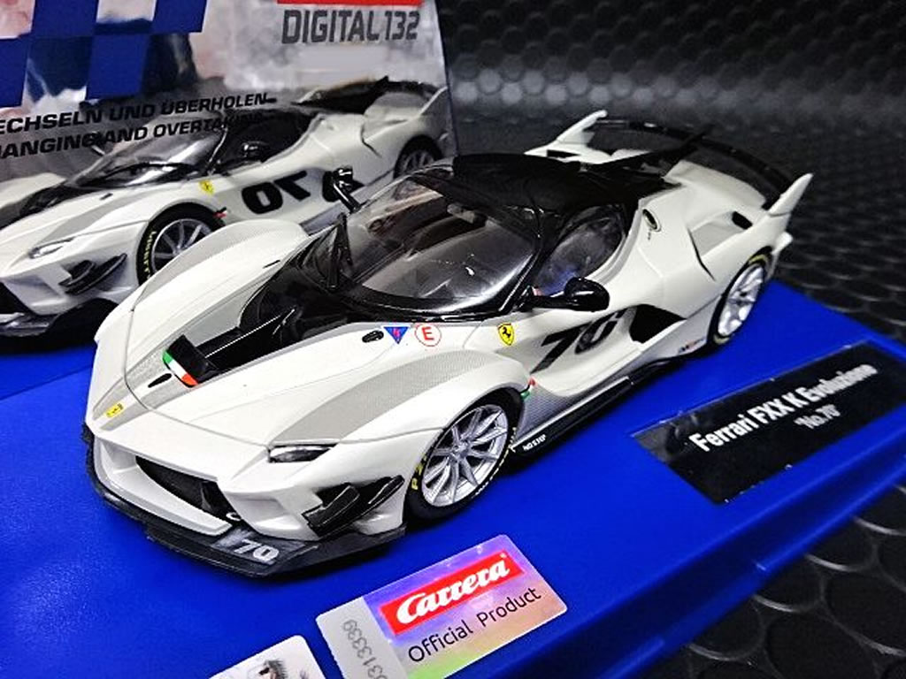 Ferrari FXX K Evoluzione N°70 Blanc - 30946 - Carrera Digital 132 – Image 3