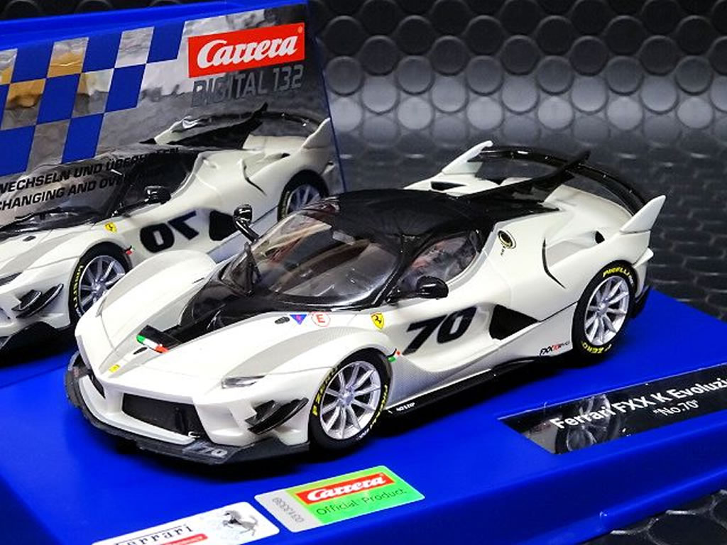 Ferrari FXX K Evoluzione N°70 Blanc - 30946 - Carrera Digital 132 – Image 6