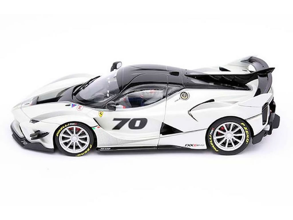 Ferrari FXX K Evoluzione N°70 Blanc - 30946 - Carrera Digital 132 – Image 7