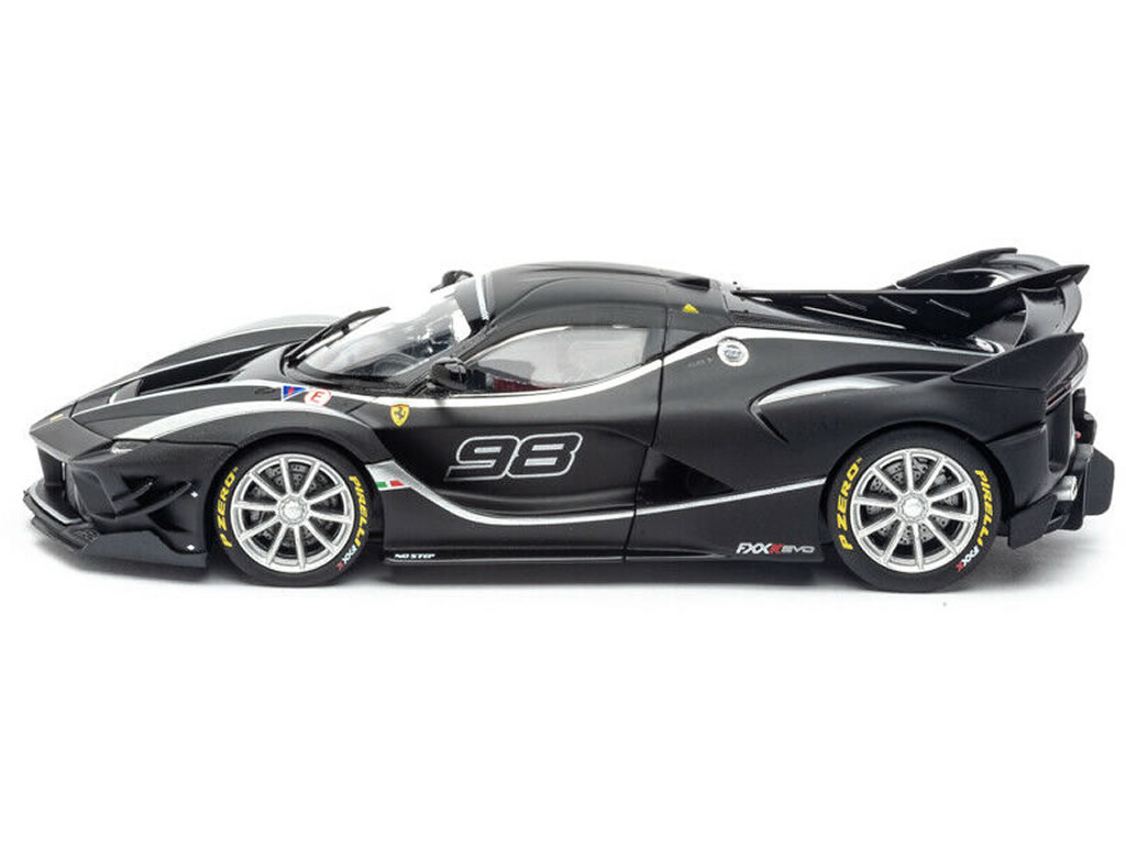 Ferrari FXX K Evoluzione N°98 Noir - 30895 - Carrera Digital 132 – Image 4