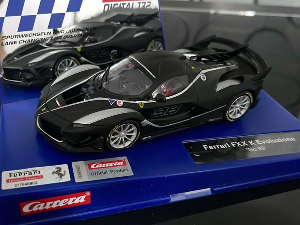 Ferrari FXX K Evoluzione N°98 Noir - 30895 - Carrera Digital 132 – Image 10