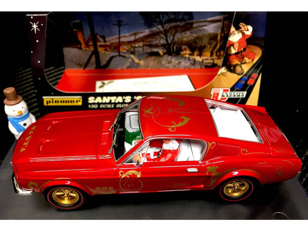 Ford Mustang 390 GT Santa's 'Stang, Candy Cane Red 2018-P074 - Pioneer DPR 132 - EL 250 Exemplaires – Image 5