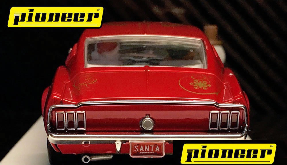 Ford Mustang 390 GT Santa's 'Stang, Red 2017 - P037 - Pioneer DPR 132 – Image 4