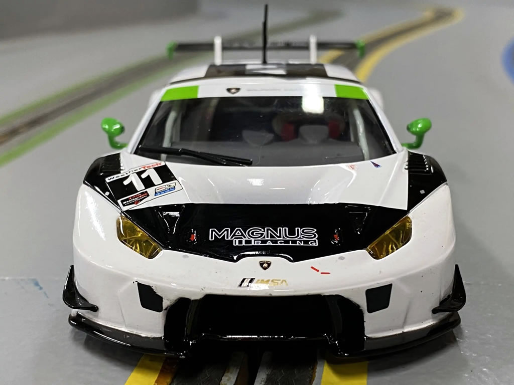 Lamborghini Huracán Magnus Racing N°11 - 30918 - Carrera Digital 132 – Image 5