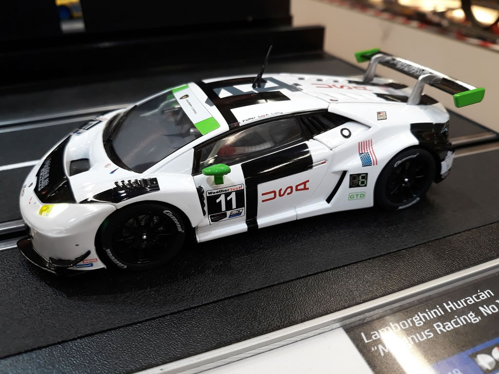 Lamborghini Huracán Magnus Racing N°11 - 30918 - Carrera Digital 132 – Image 8