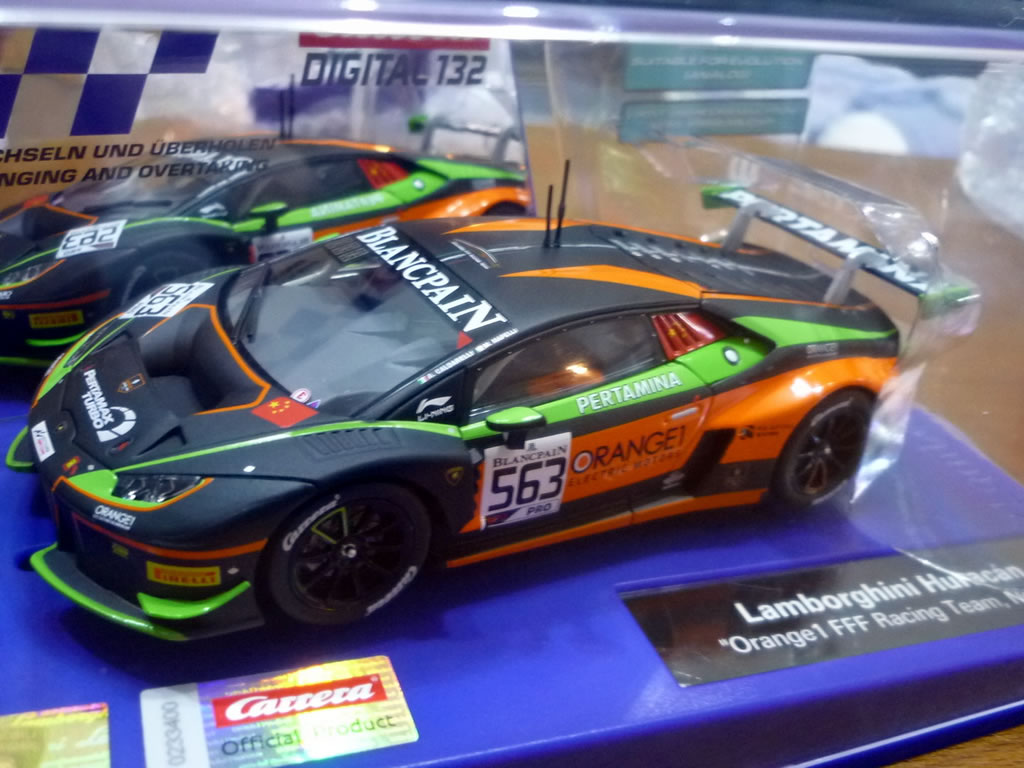 Lamborghini Huracán Orange FFF Racing N°563 - 30914 - Carrera Digital 132 – Image 5