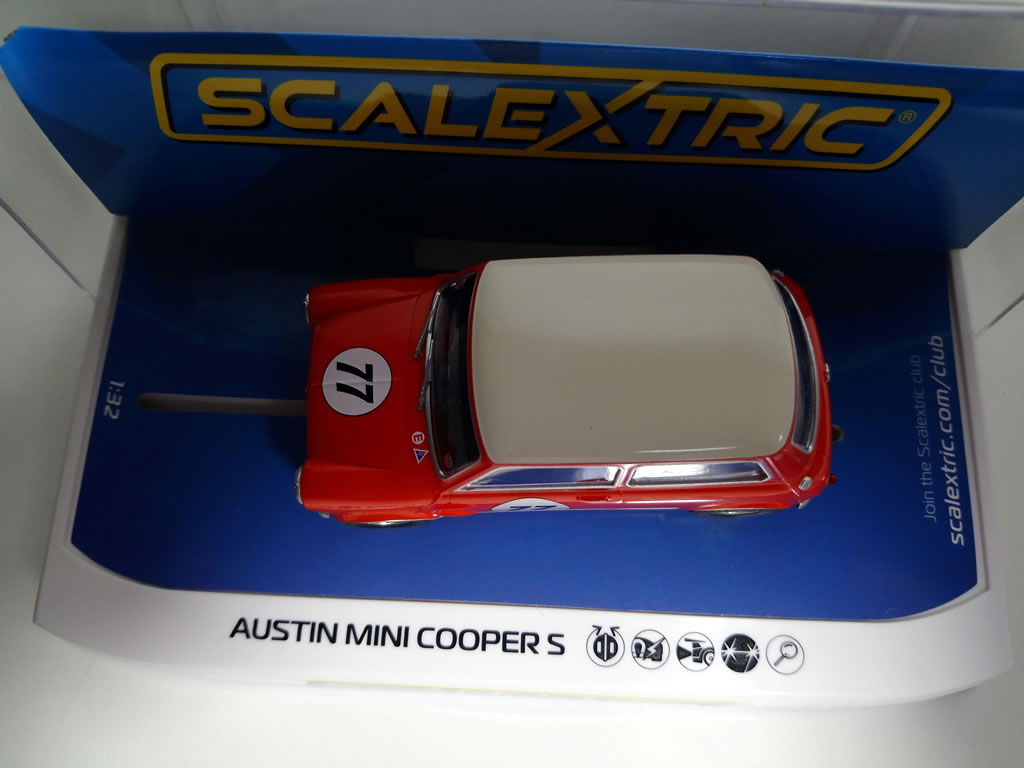 Mini Austin Mini Cooper S Andrew & Mike Jordan 2019 N°77 - C4154 - Scalextric Analogique – Image 8