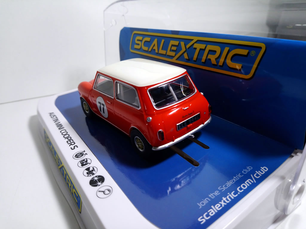 Mini Austin Mini Cooper S Andrew & Mike Jordan 2019 N°77 - C4154 - Scalextric Analogique – Image 10